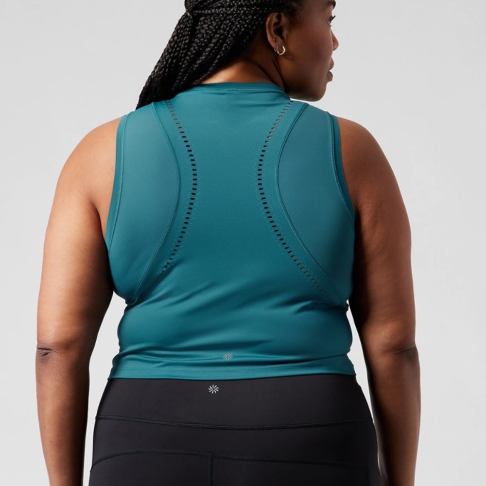 Athleta Levitate Tank Cropped Crew Neck Workout Yoga Borealis Green Large - Picture 4 of 14